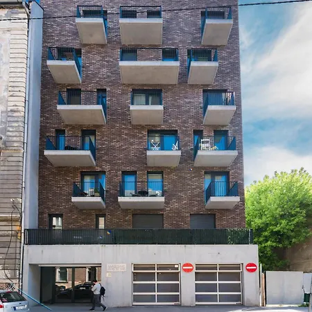 Brand New Modern Apartment-balcony-garage