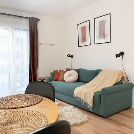Brand New Modern Apartment-balcony-garage