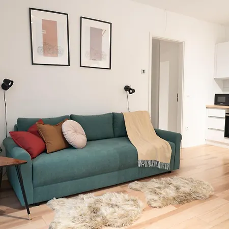 Apartamento Brand New Modern Apartment-balcony-garage *
