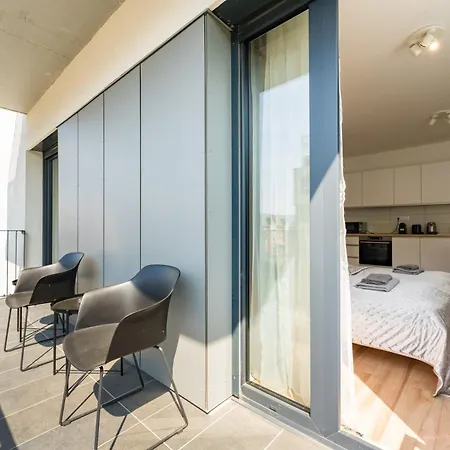 Brand New Modern Apartment-2 Rooms-balcony-garage Appartamento Budapest
