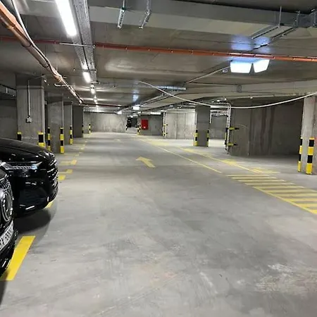 Brand New Modern Apartment-balcony-garage