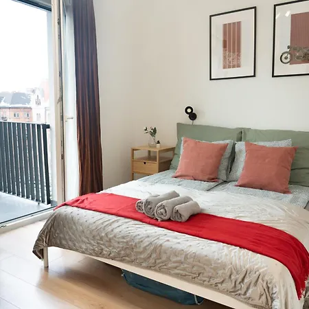 Apartment Brand New Modern Apartment-balcony-garage *