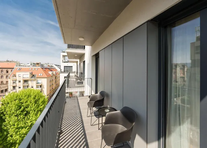דירה Brand New Modern Apartment-balcony-garage *