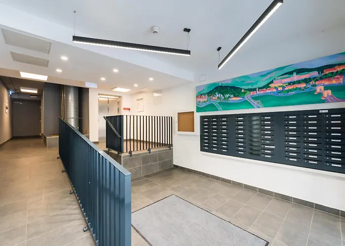 Appartement Brand New Modern Apartment-balcony-garage