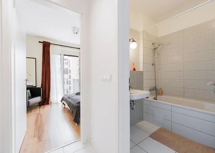 דירה Brand New Modern Apartment-balcony-garage