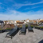 Brand New Modern Apartment-balcony-garage Apartmán