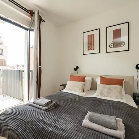 Brand New Modern Apartment-balcony-garage Appartement
