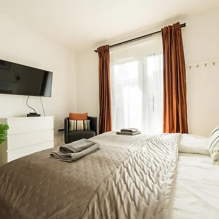 Brand New Modern Apartment-balcony-garage *
