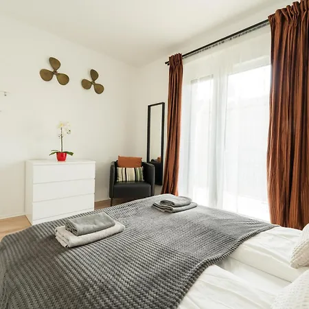 Appartement Brand New Modern Apartment-balcony-garage *