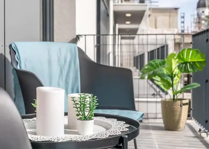 Brand New Modern Apartment-balcony-garage Apartment *