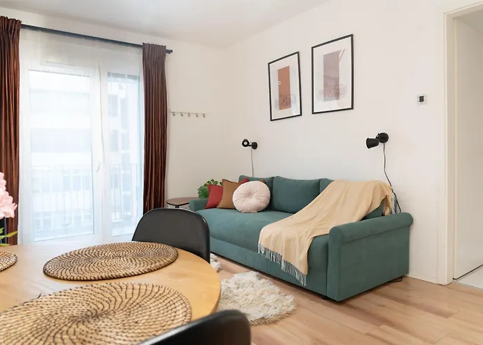 Brand New Modern Apartment-balcony-garage